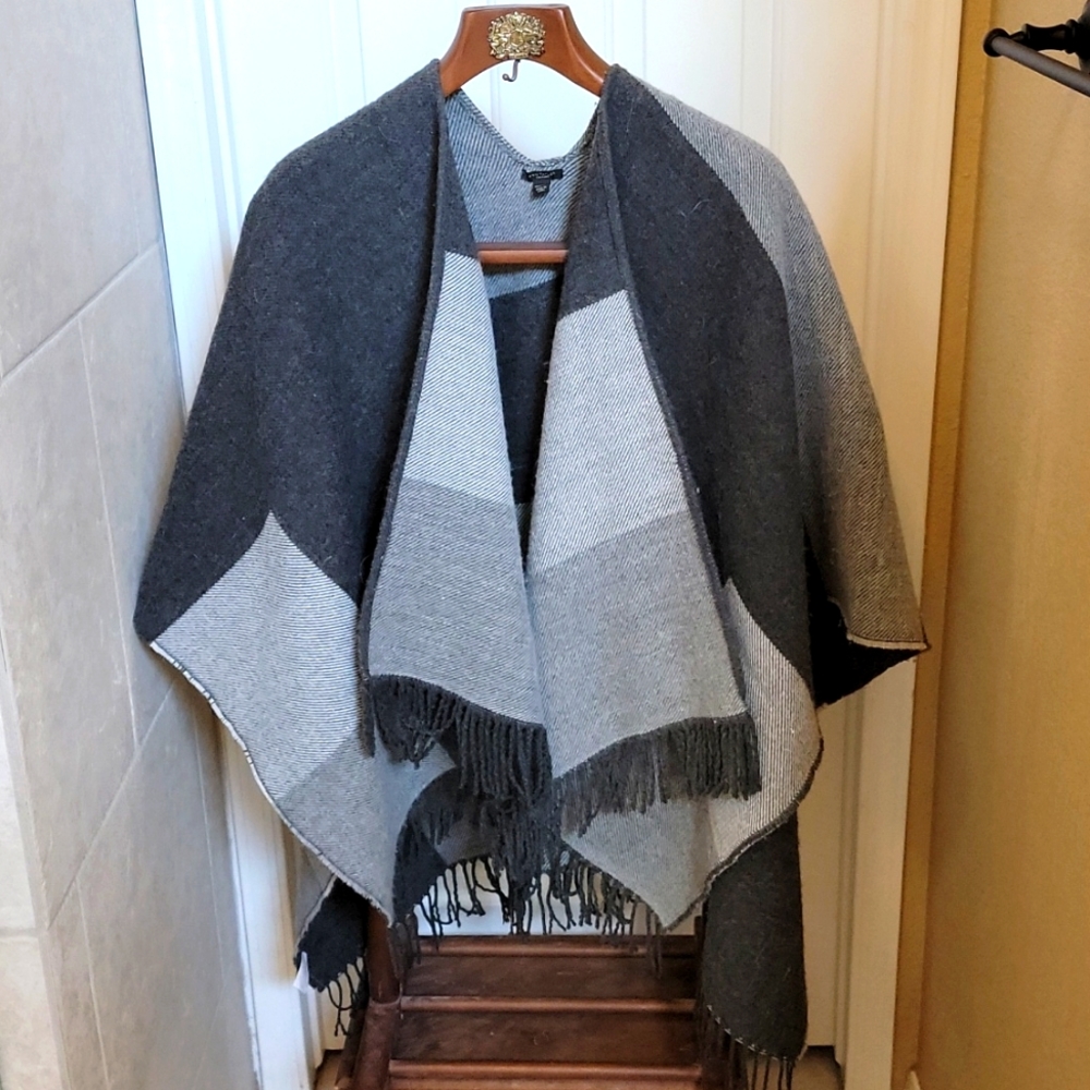 Ann Taylor grey and dark grey poncho